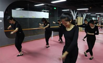 古典舞身韻訓練