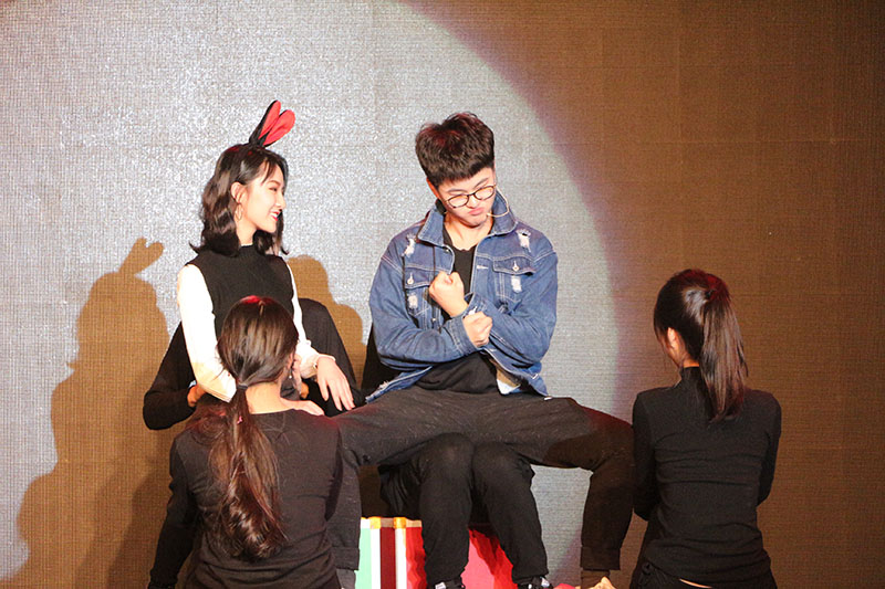 表演藝考會(huì)考哪些什么？